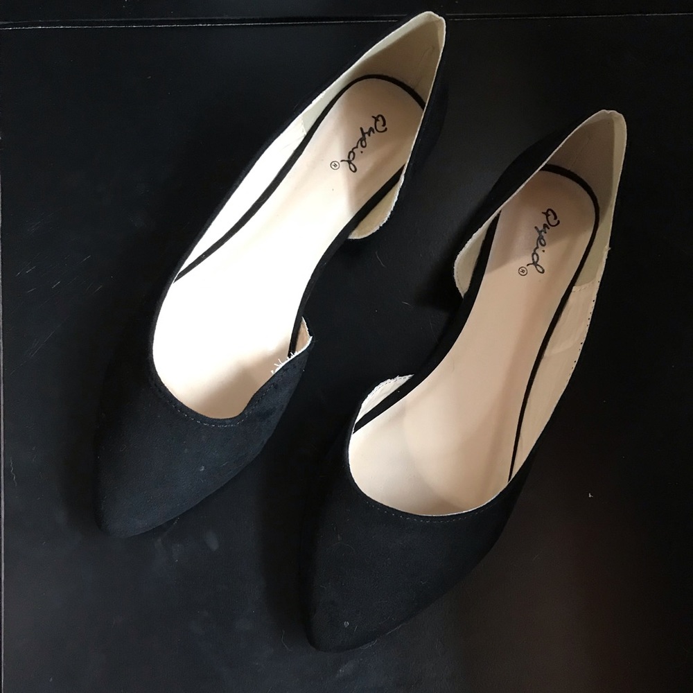 Cutout Flats